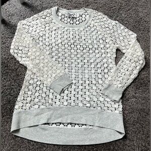 Pam & Gela Crochet Lace Sweatshirt Women’s Size P/Small Hi-Lo Long Sleeve